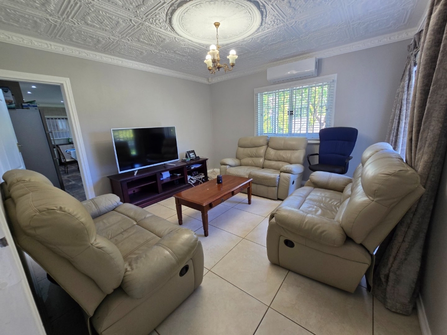 5 Bedroom Property for Sale in Heuwelsig Free State